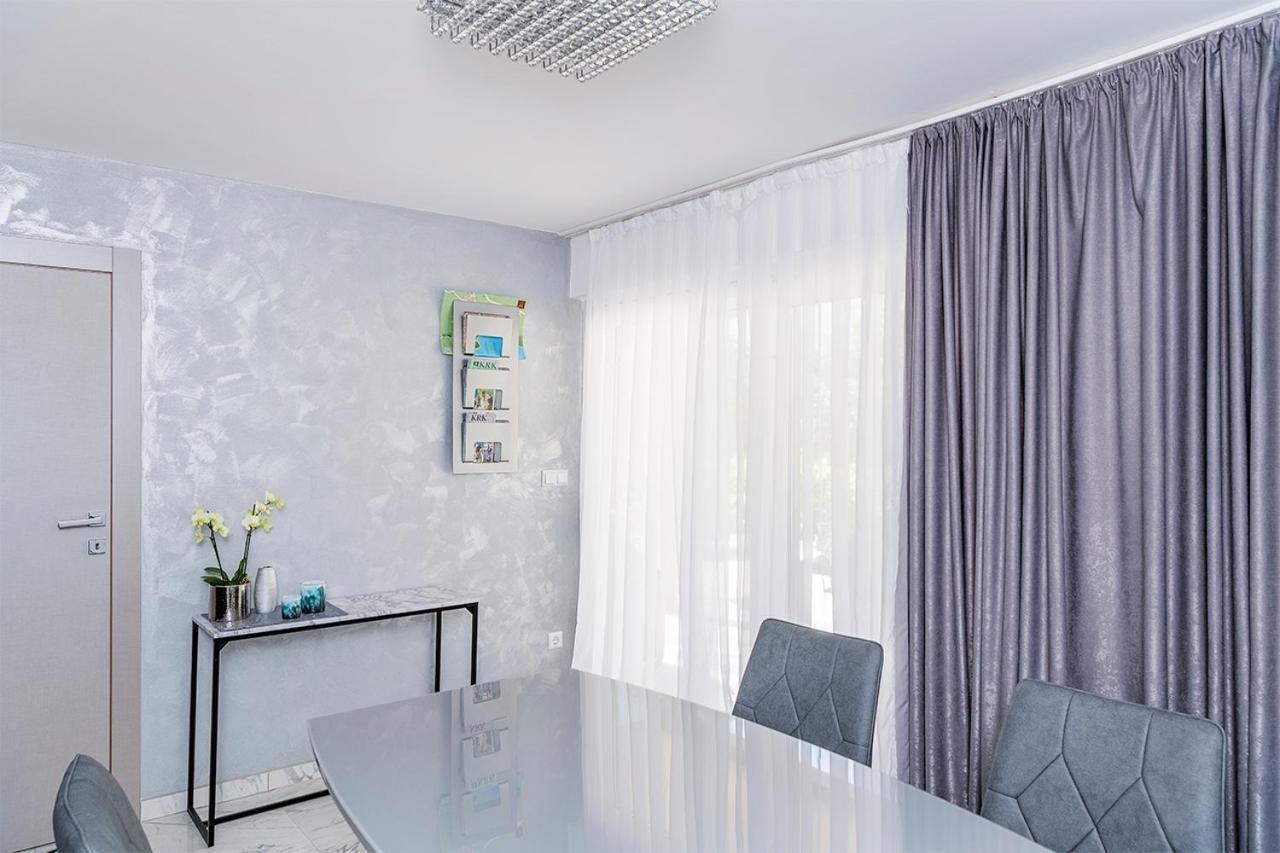 Apartments Petra Krk Krk Town Exterior photo